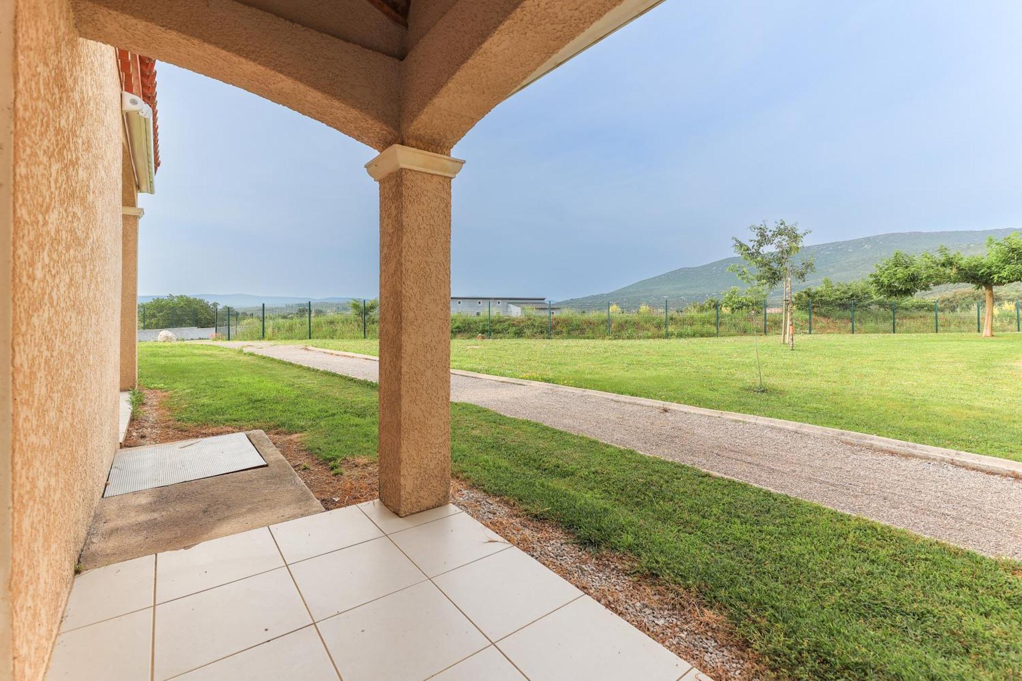Park & Suites Village Gorges De L'Herault-Cevennes Brissac Exterior photo